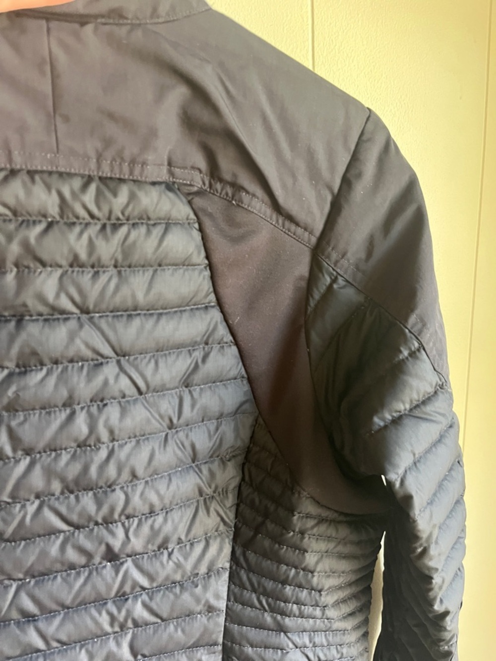 Eddie Bauer Women’s Black Quilted 700 Storm down Puffer Jacket Sz Sm - Picture 11 of 12